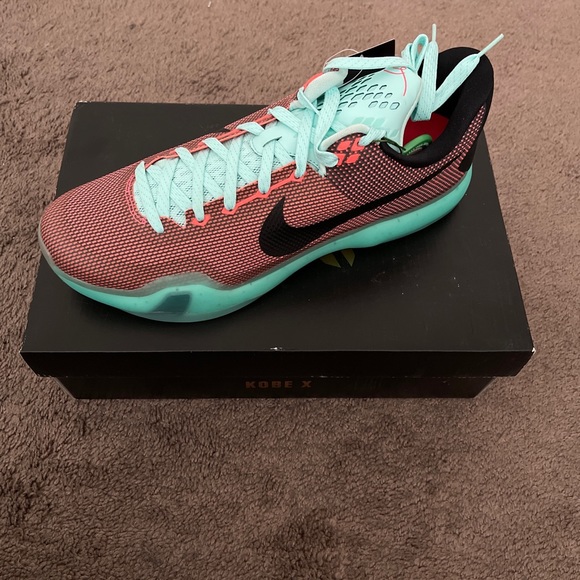 Nike Kobe 10 Easter - Picture 7 of 9
